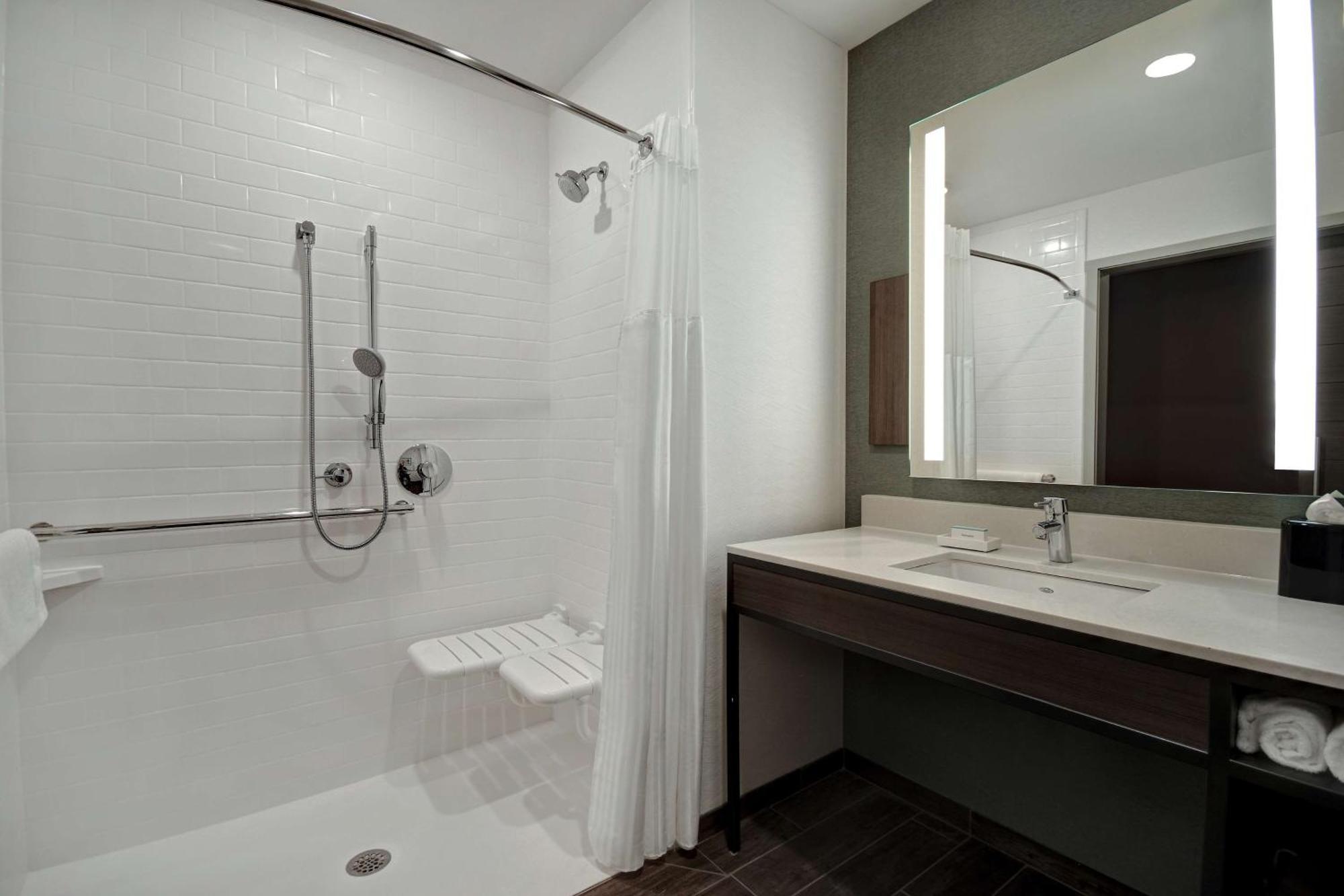 Hilton Garden Inn Kalamazoo Downtown Extérieur photo