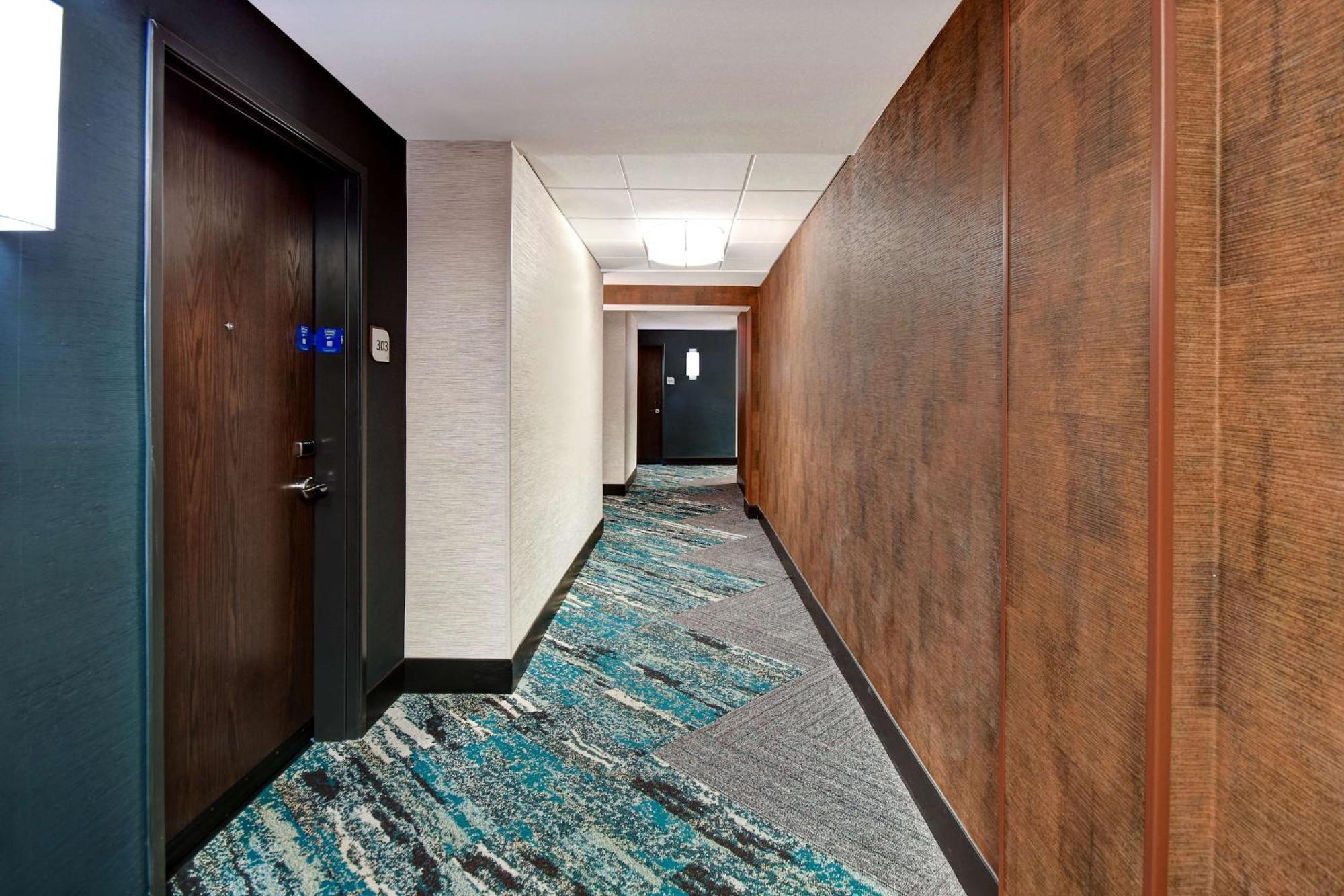 Hilton Garden Inn Kalamazoo Downtown Extérieur photo