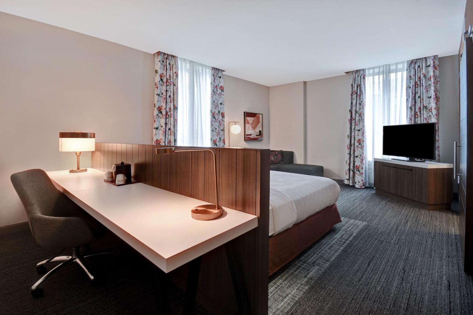 Hilton Garden Inn Kalamazoo Downtown Extérieur photo