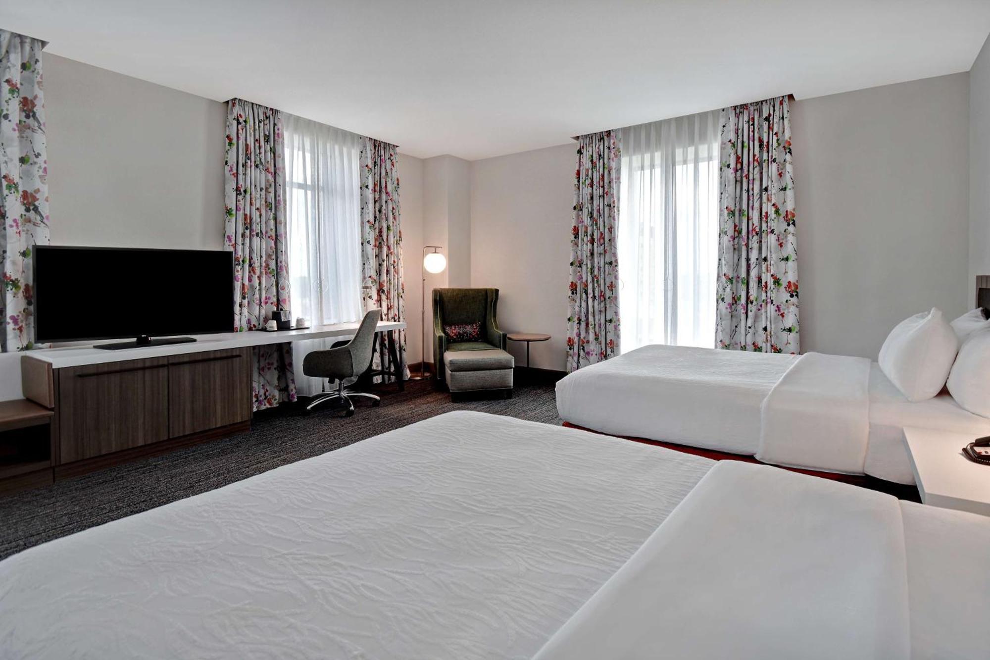 Hilton Garden Inn Kalamazoo Downtown Extérieur photo