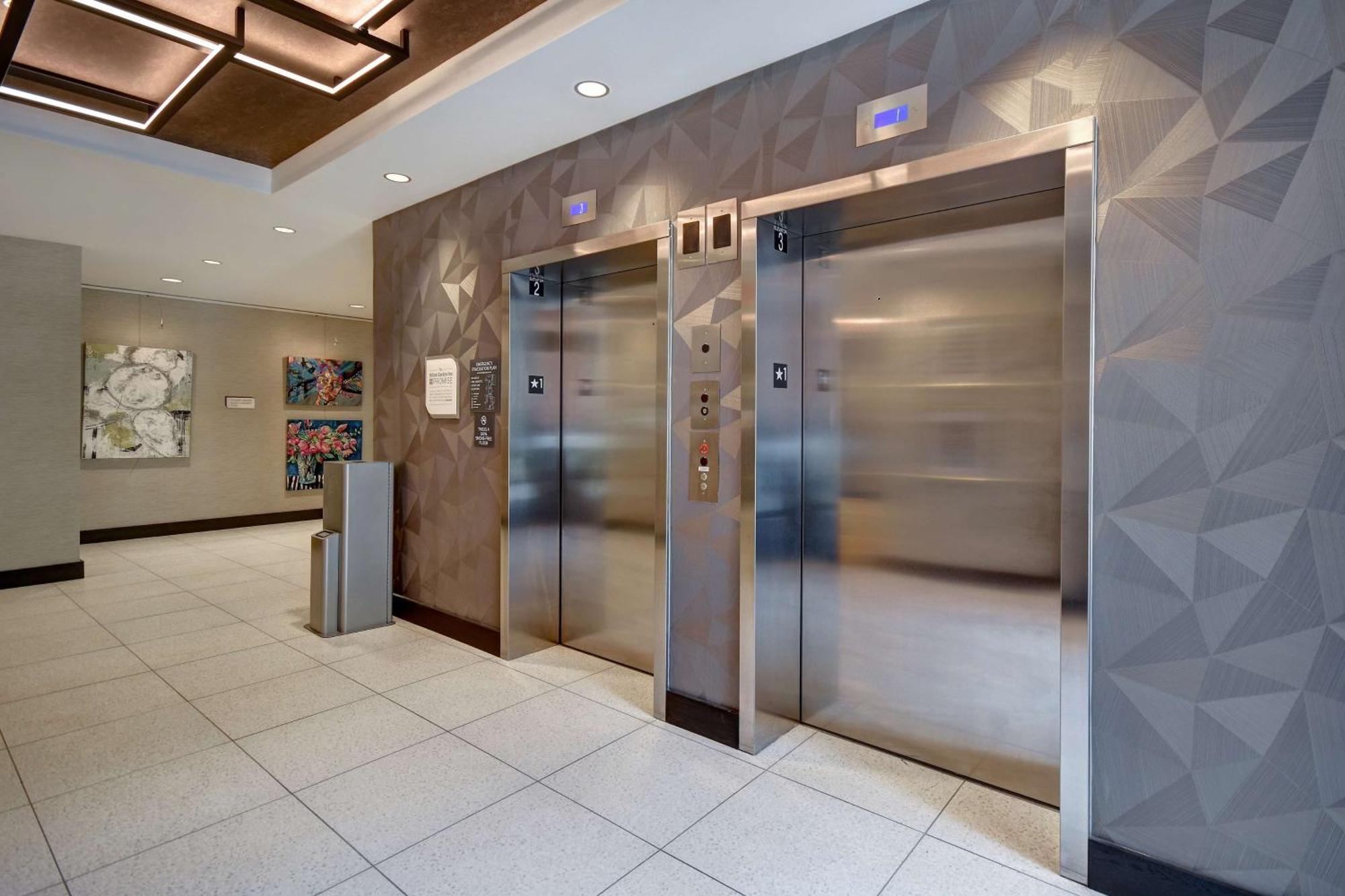 Hilton Garden Inn Kalamazoo Downtown Extérieur photo